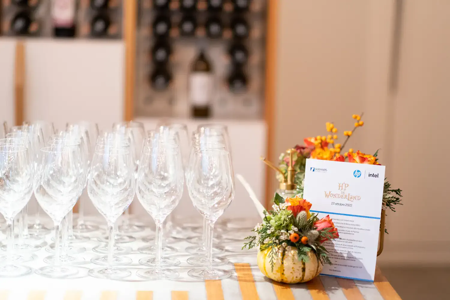 Aperitivo di benvenuto allestito per un evento aziendale HP e Intel a Villa Balbiano